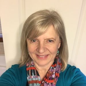 Meet your Posher, Elaine